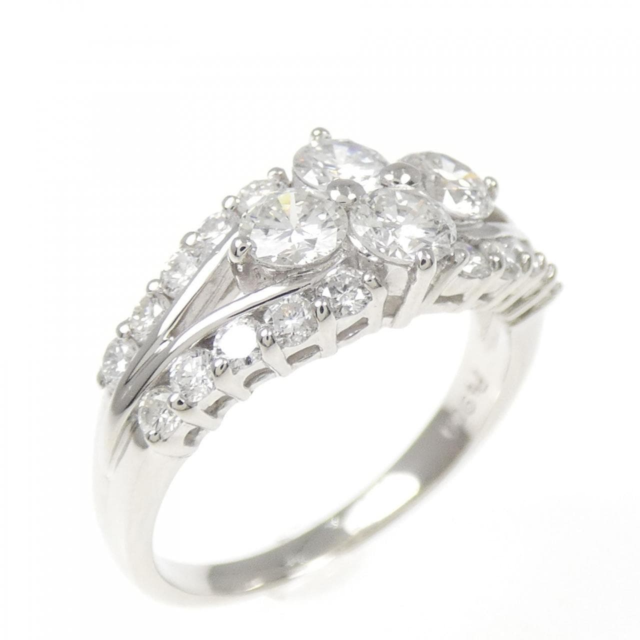 PT900 ダイヤモンド リング 1.00CT