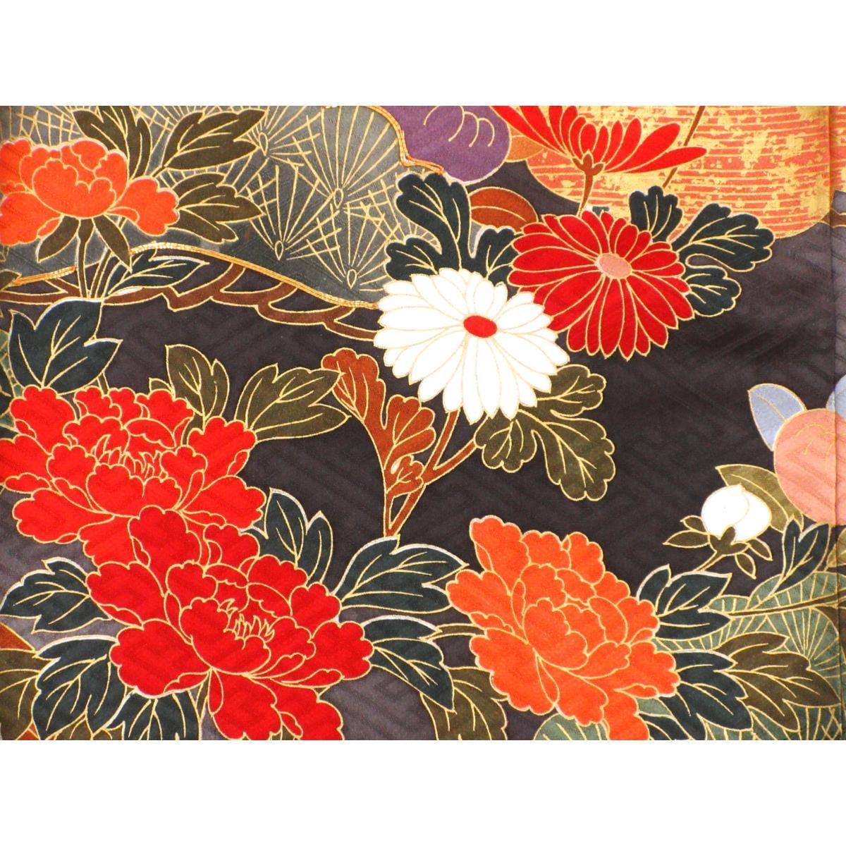 振袖　友禅金彩加工　刺繍入り　胴裏絹交織