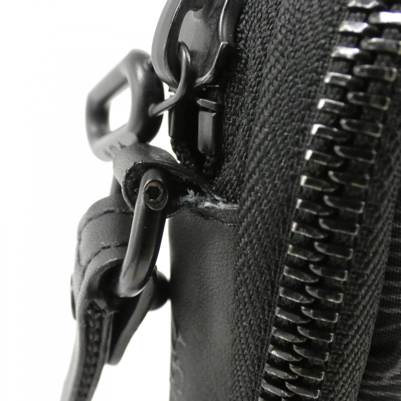ルイヴィトン LOUIS VUITTON 2054 ダブル フォン ポーチ M80141 ショルダーバッグ