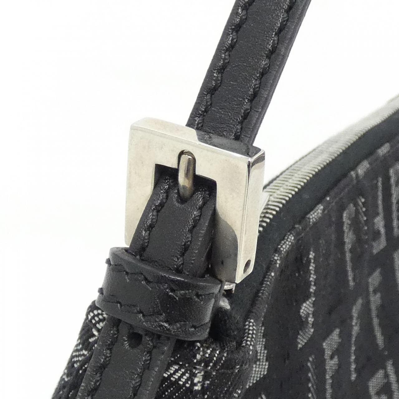 【ヴィンテージ】フェンディ 8BR267 JQY ショルダーバッグ