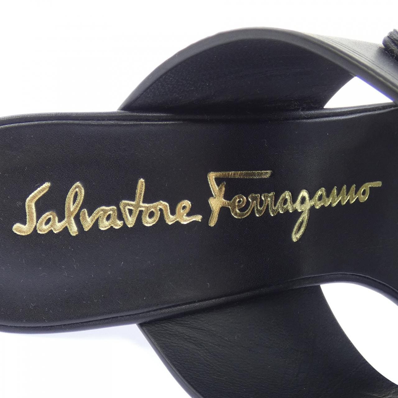 サルヴァトーレフェラガモ SALVATORE FERRAGAMO サンダル