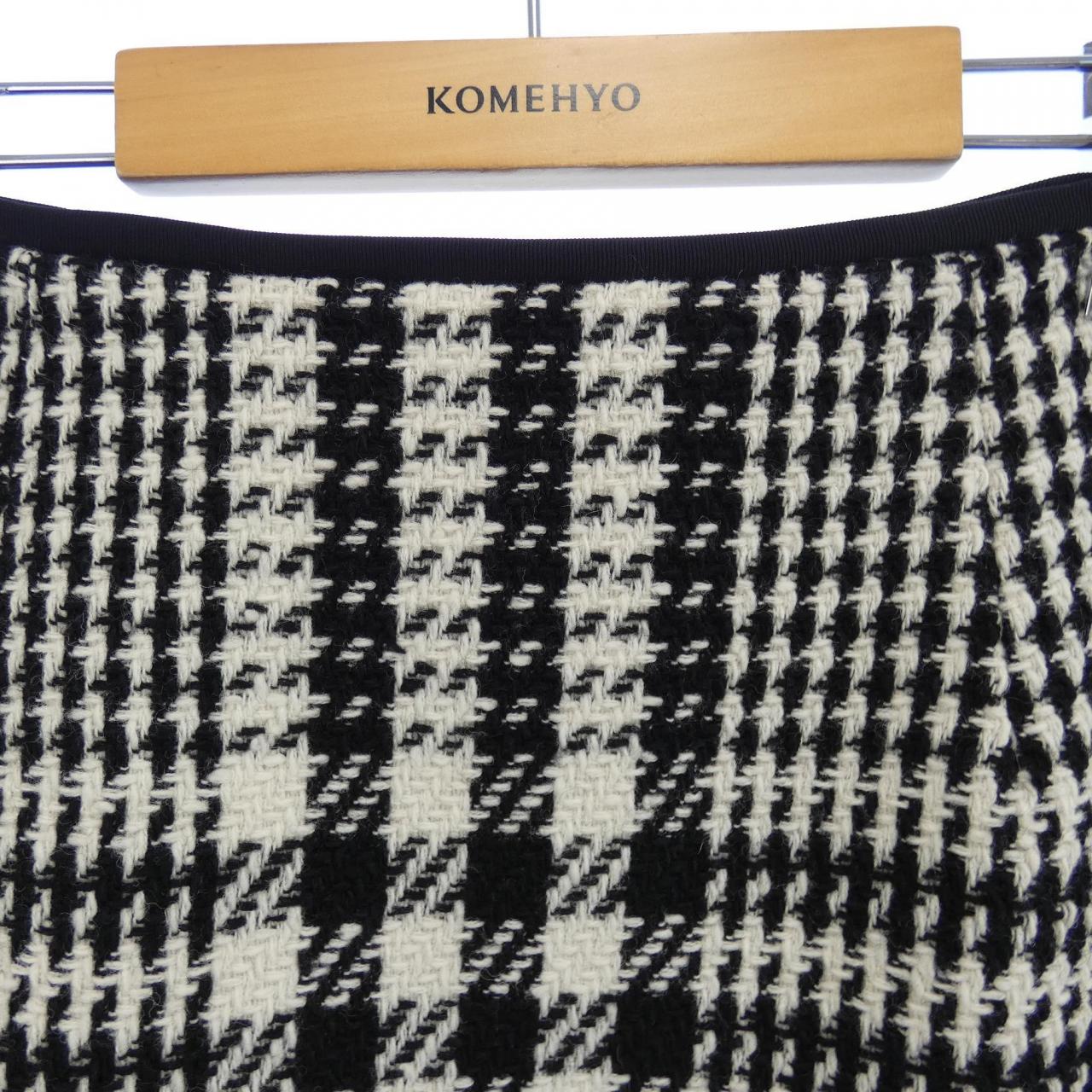 ADORE 531-1220104 Skirt