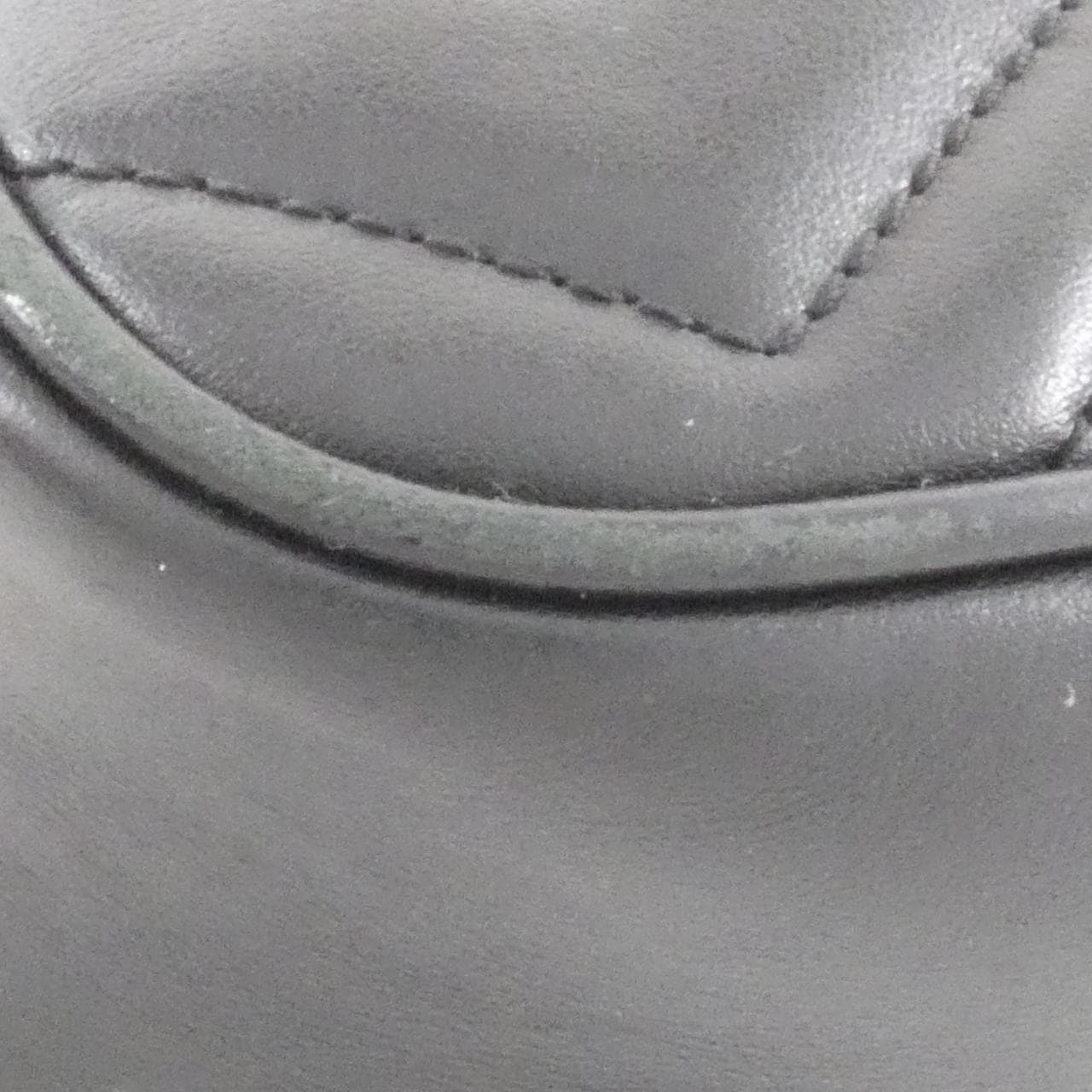 グッチ GG MARMONT 448065 DTD1T ショルダーバッグ