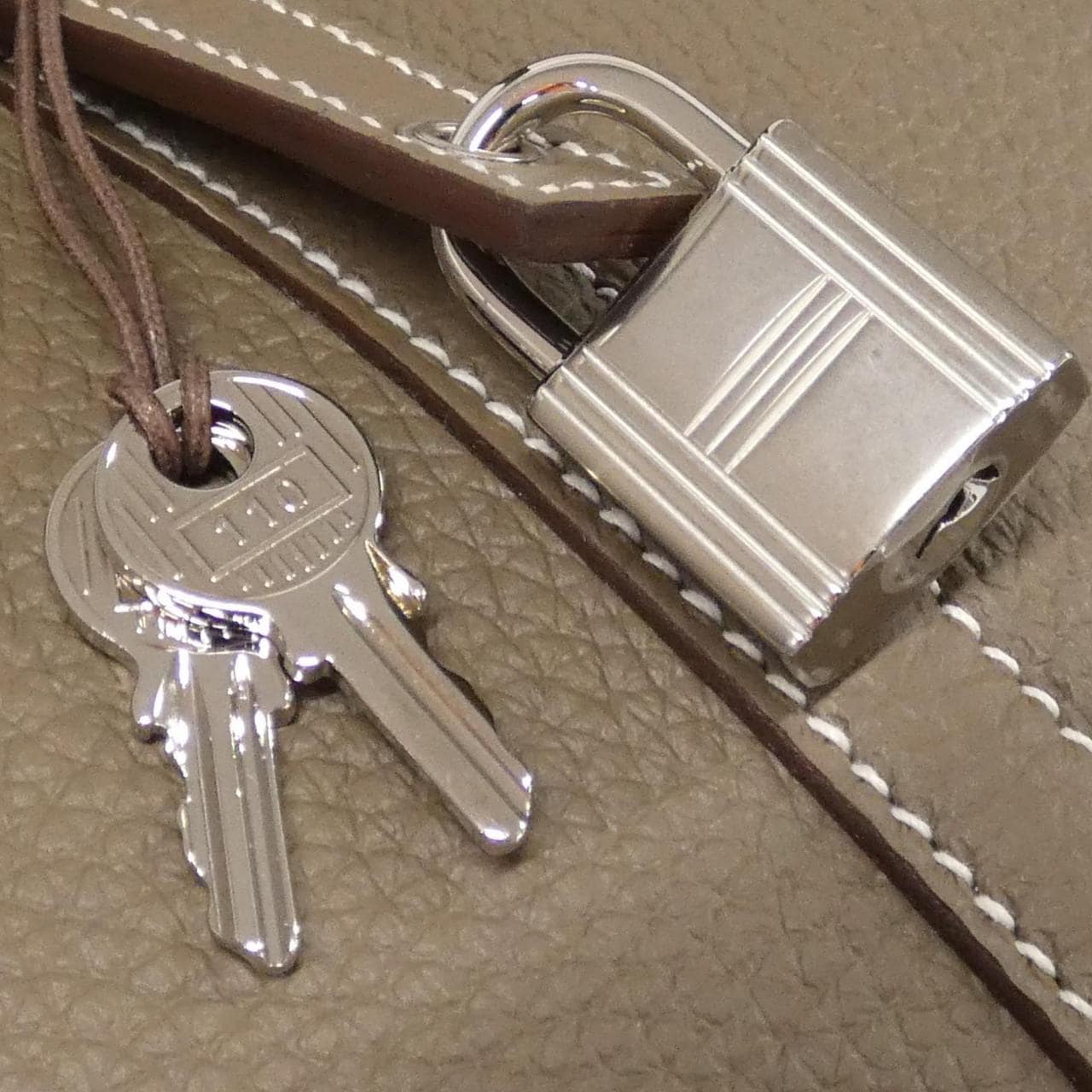 【未使用品】エルメス ピコタン ロック MM 060991CK バッグ