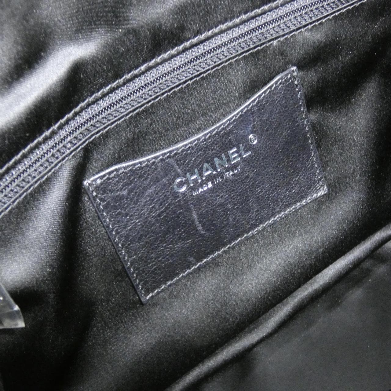 シャネル オンザロード ライン ショルダーバッグ