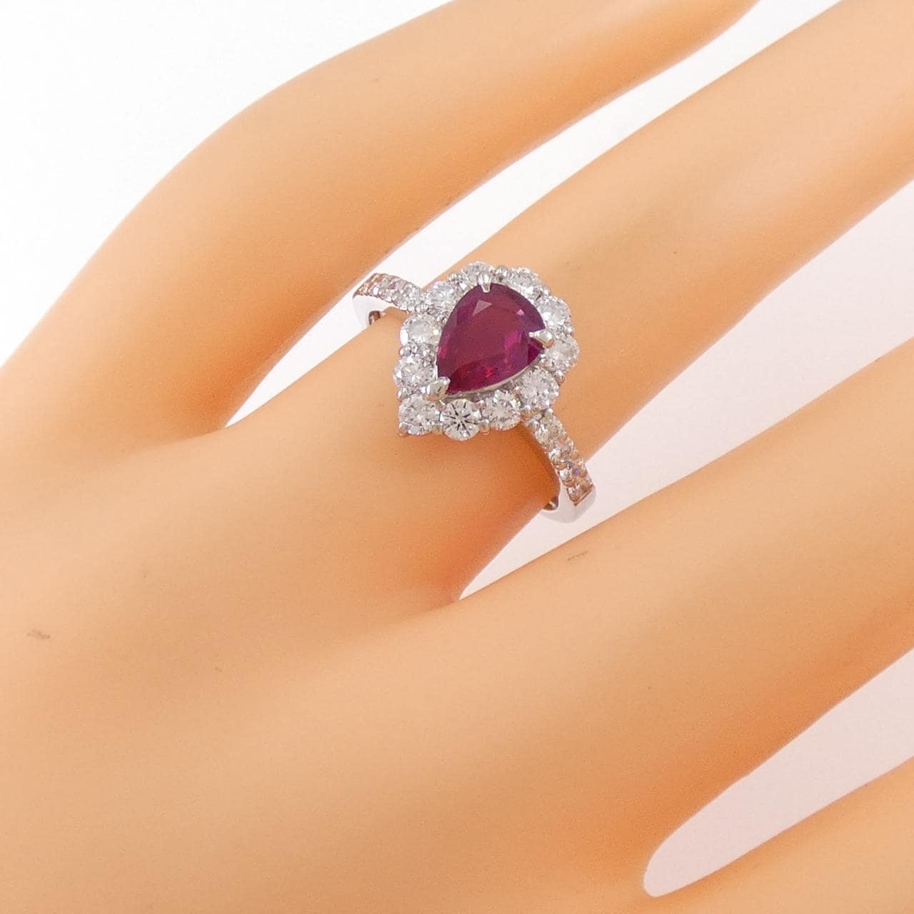 pt900 ビルマ産ルビー1.06ct ダイヤモンド0.21ct 指輪 楽天市場】ルビー 1.461ct ダイヤモンド リング 12号 PT900