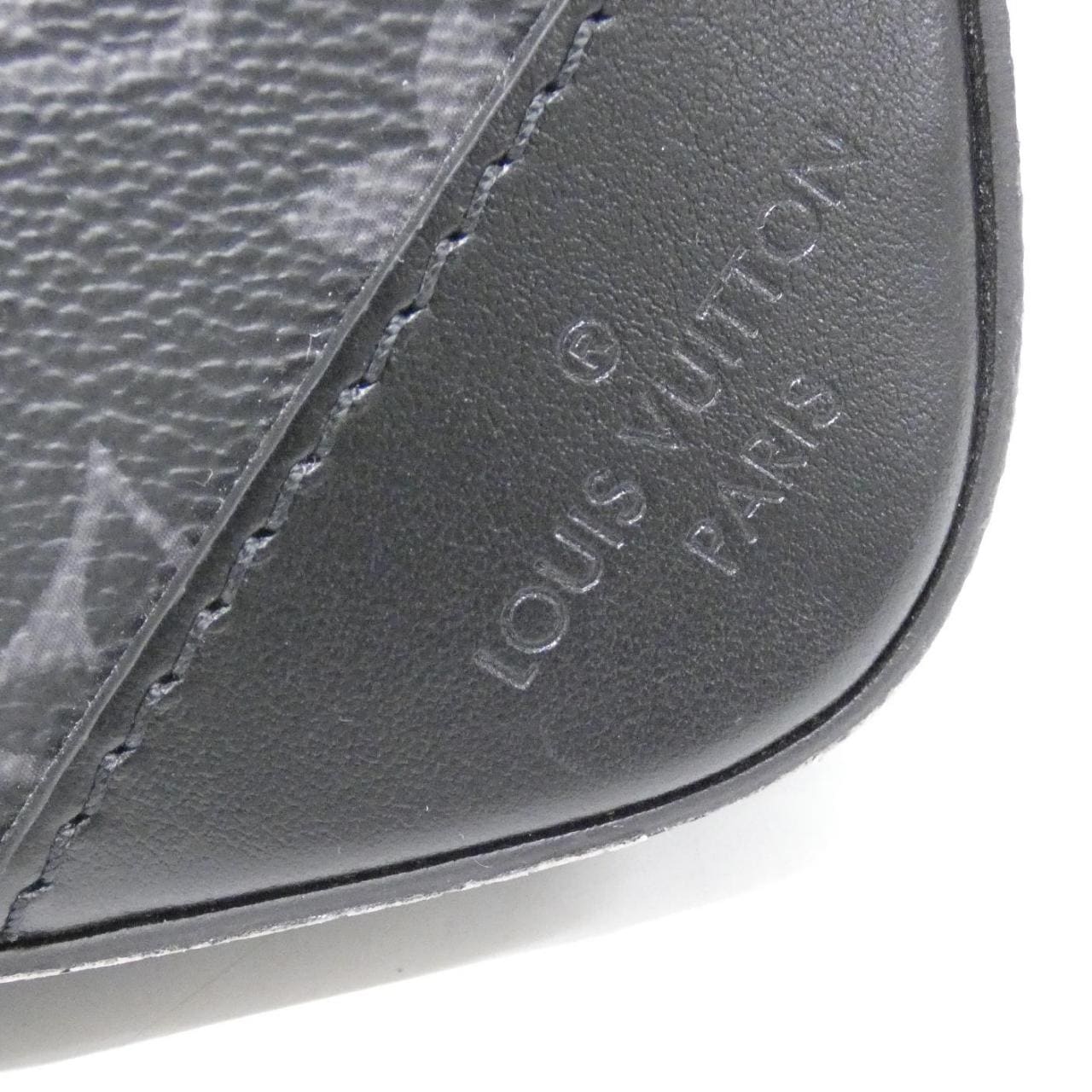 ルイヴィトン モノグラム エクリプス リバース トリオ メッセンジャー M69443 ショルダーバッグ