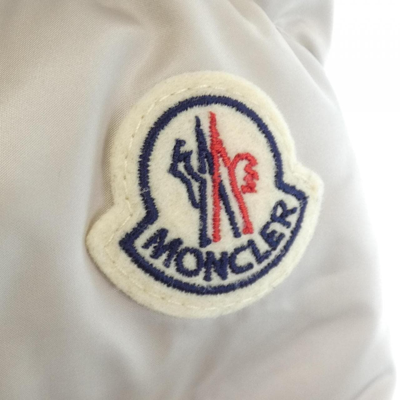 モンクレール MONCLER ダウンジャケット