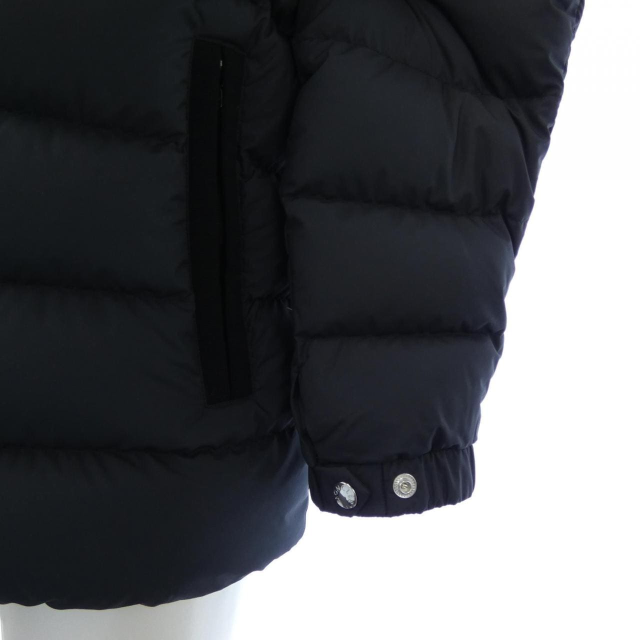 モンクレール MONCLER ダウンジャケット