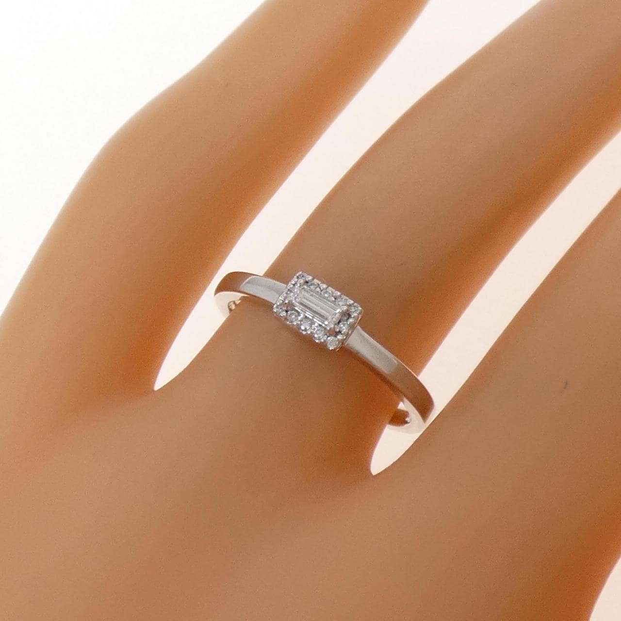 ヴァンドーム ダイヤモンド リング 0.10CT
