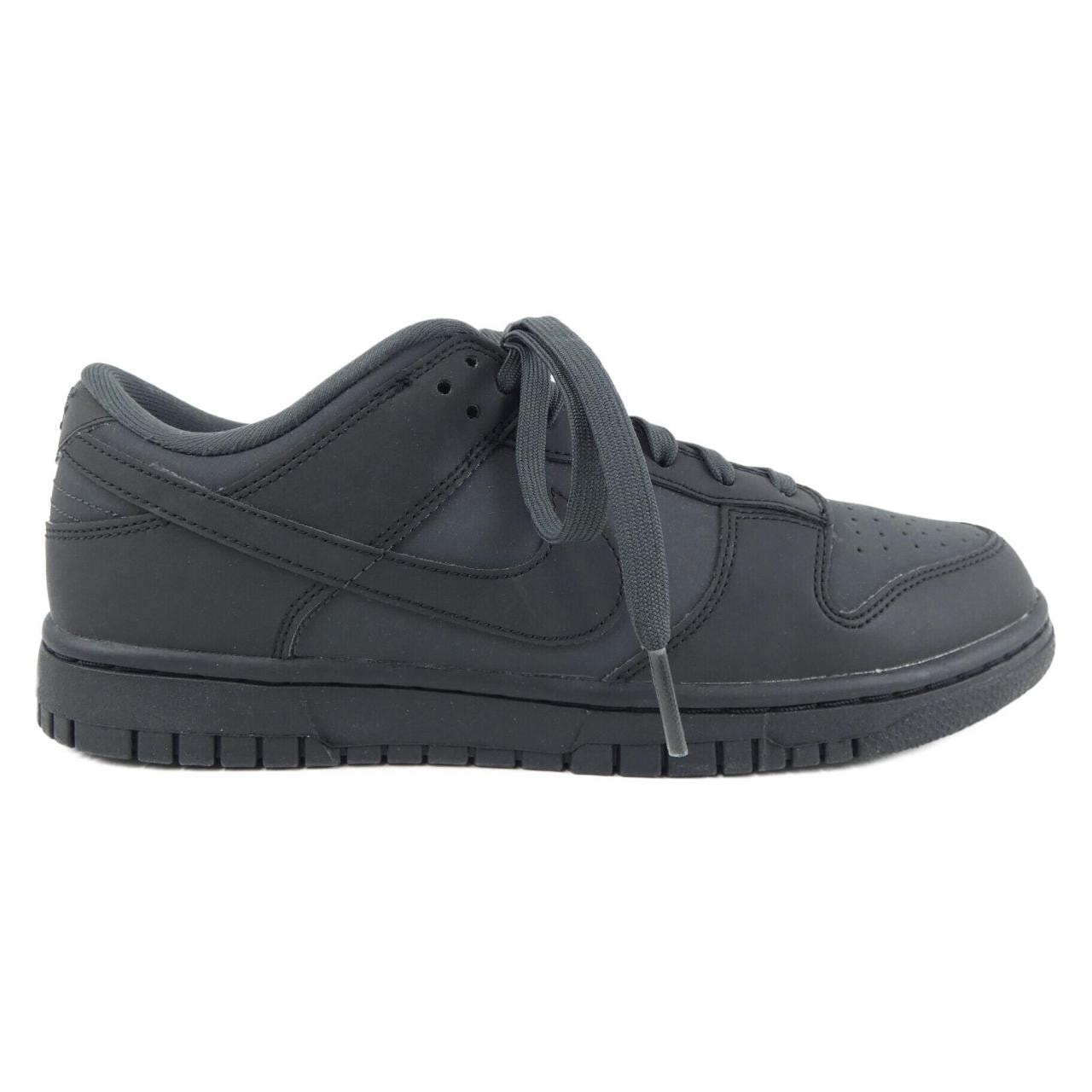 ナイキ NIKE スニーカー