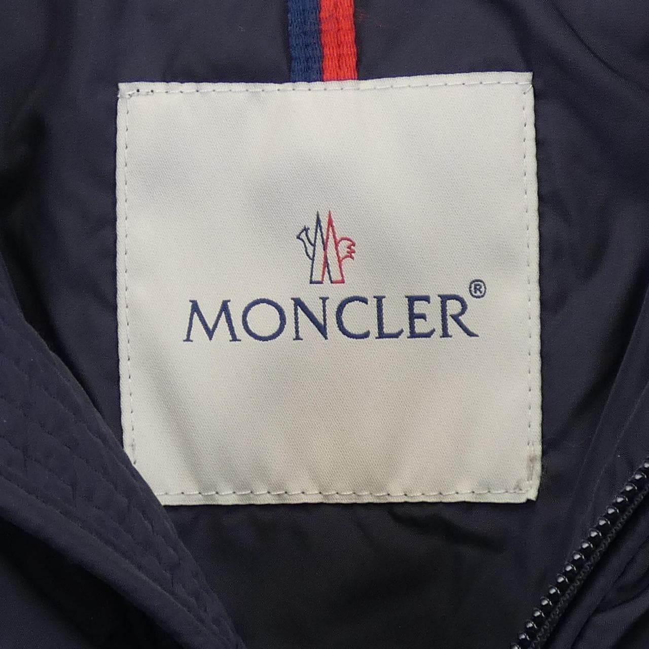 モンクレール MONCLER ダウンジャケット