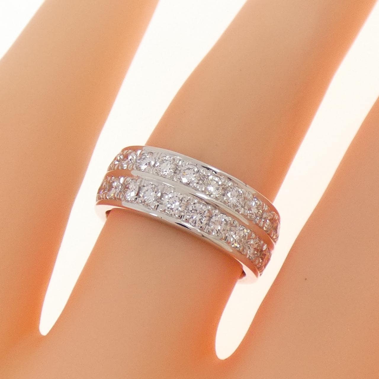 750WG フルエタニティ ダイヤモンド リング 1.552CT