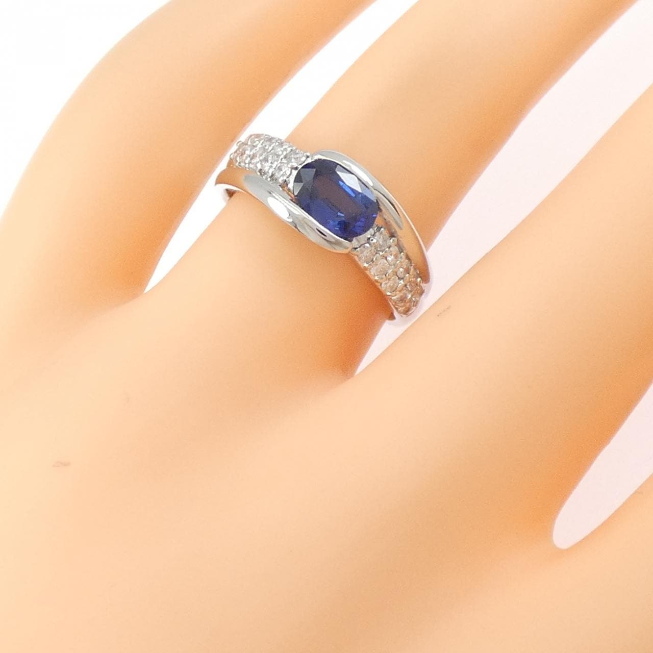 PT900 サファイヤ リング 0.93CT