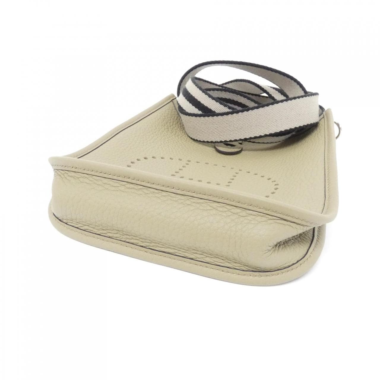 エルメス エヴリン アマゾン 16cm 084554CK ショルダーバッグ