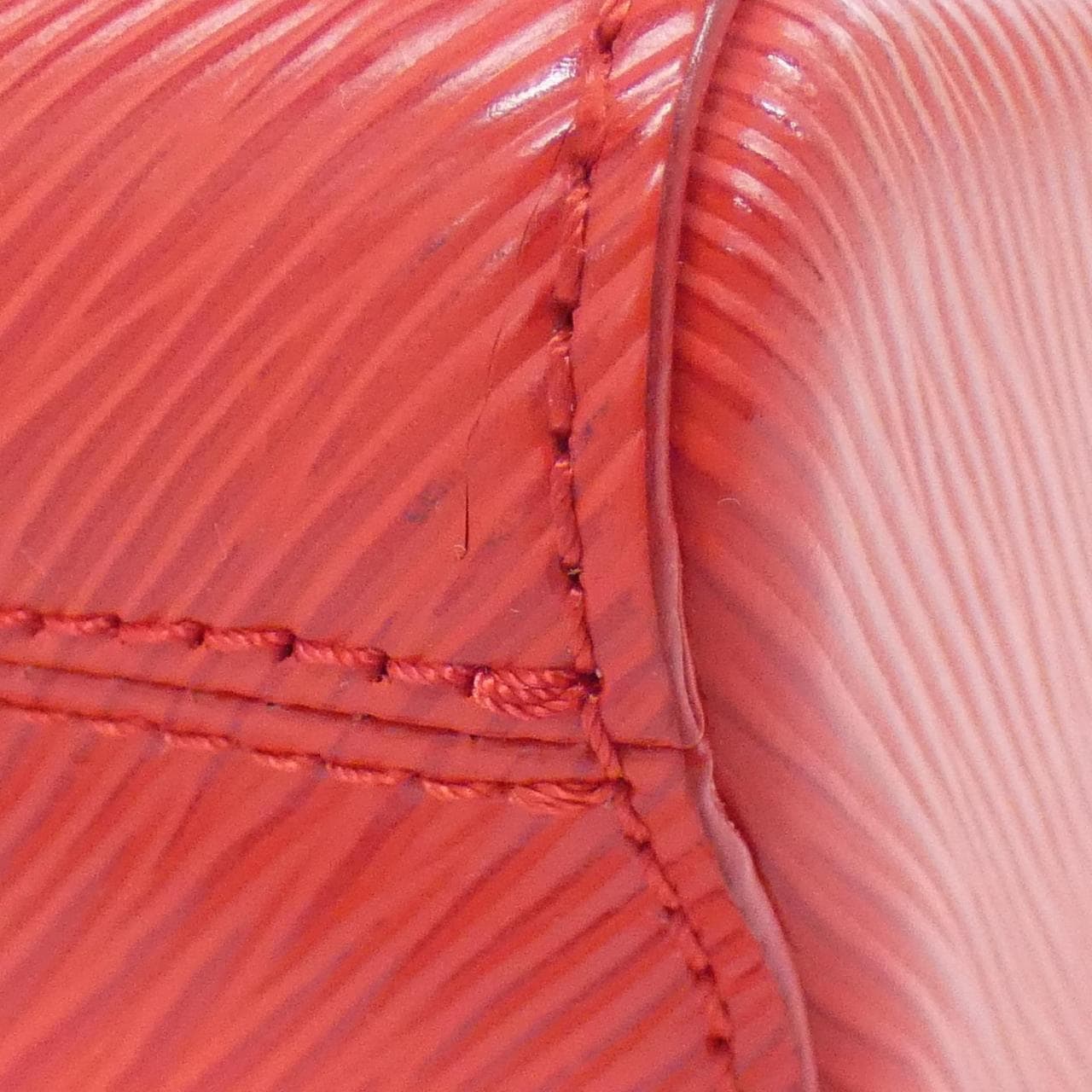 ルイヴィトン エピ ツイスト MM M50523 ショルダーバッグ