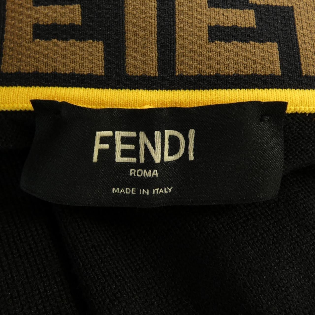 フェンディ FENDI FFモチーフ FZZ411 A4GC ニット