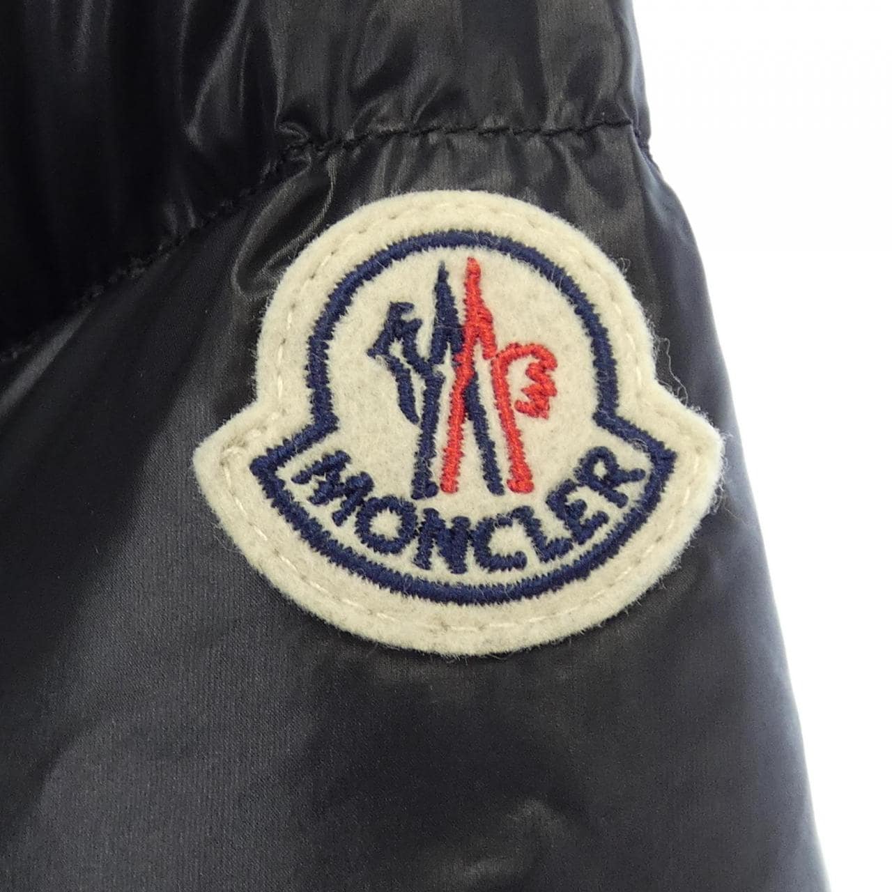 モンクレール MONCLER ダウンジャケット