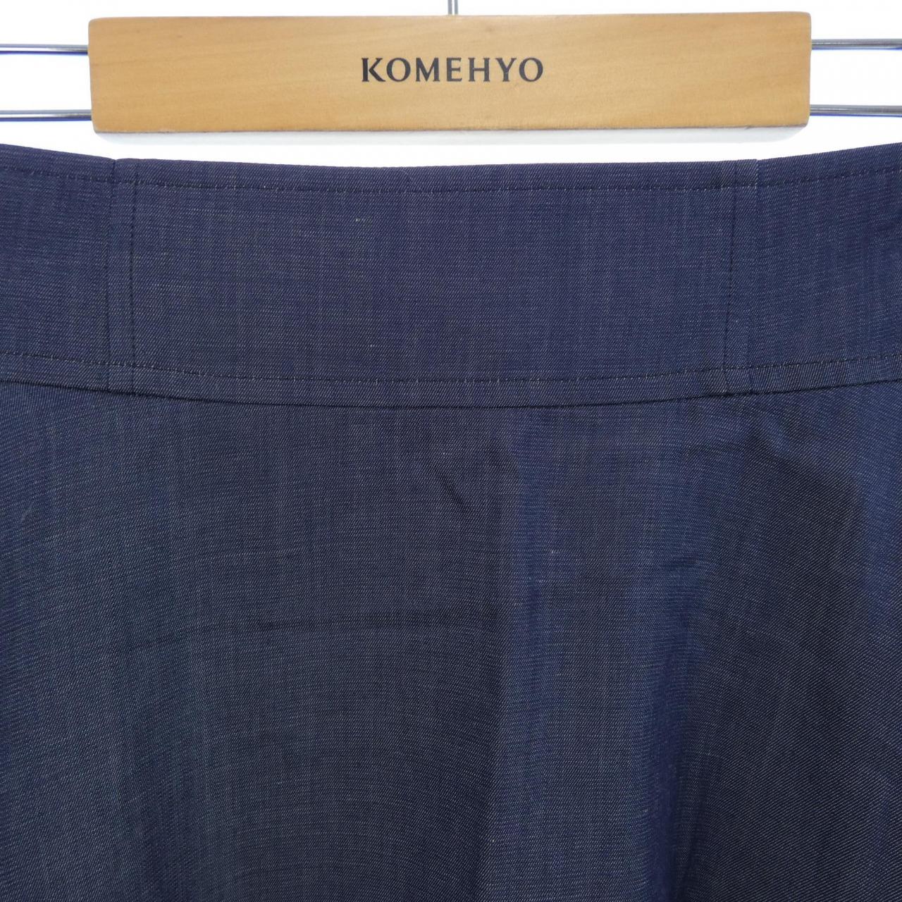 トゥービーシック TO BE CHIC スカート