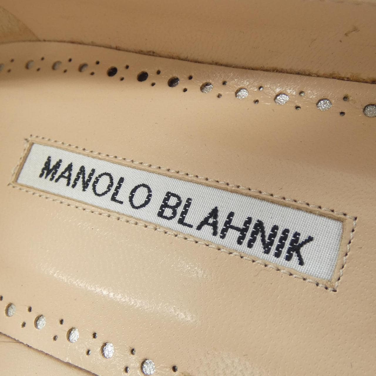 マノロブラニク MANOLO BLAHNIK フラットシューズ