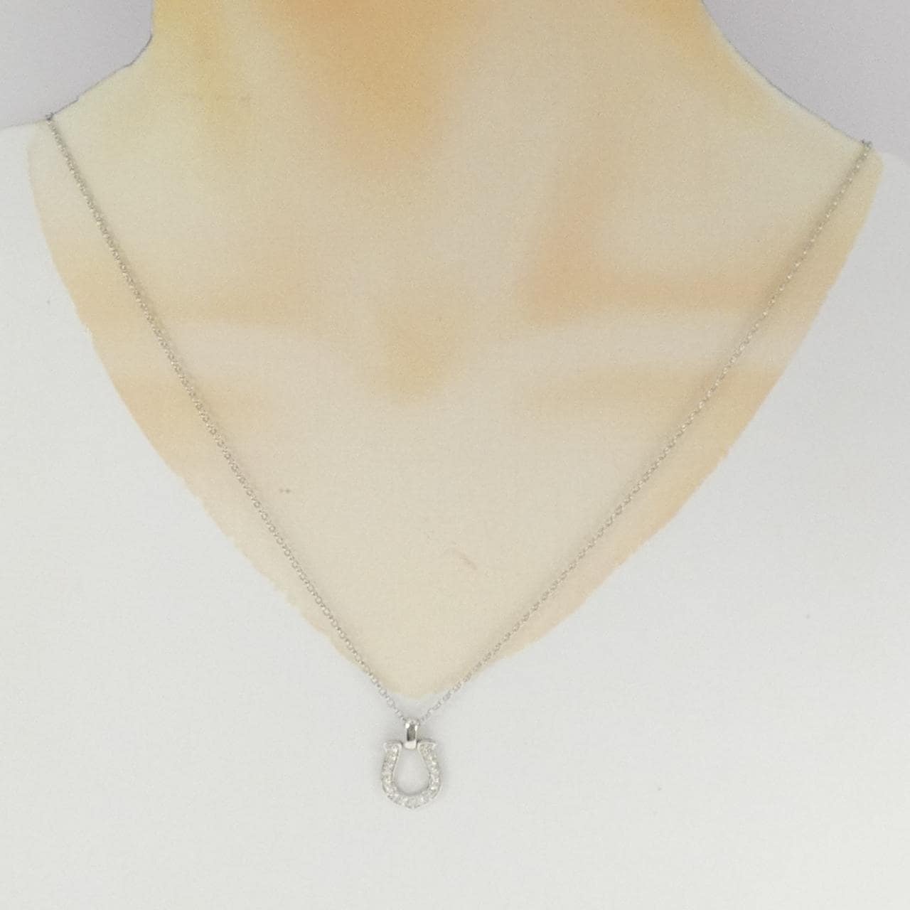 PT900/PT850 Diamond Necklace 0.30CT
