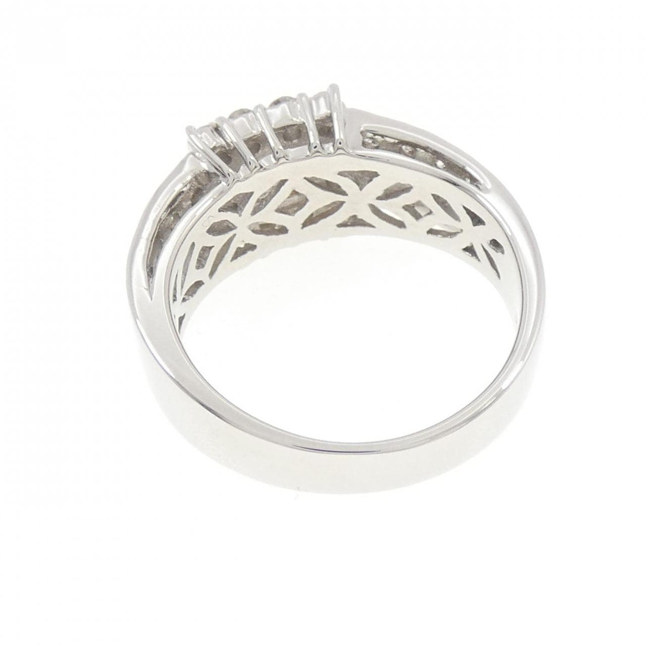 PT900 ダイヤモンド リング 0.773CT