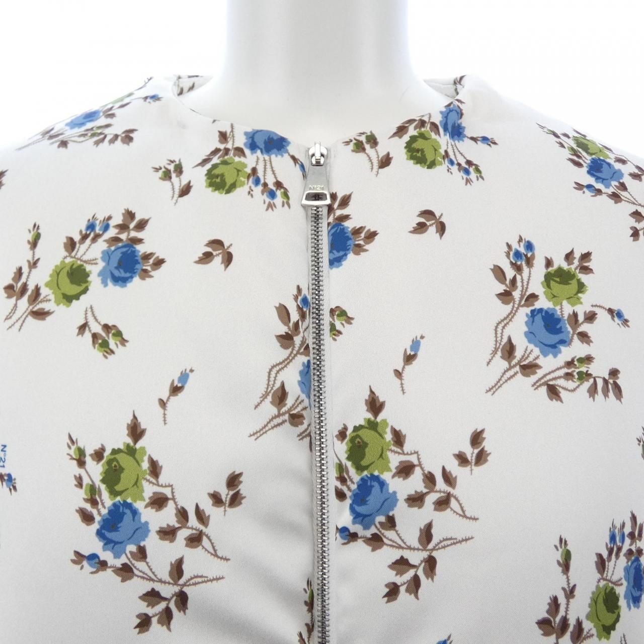 ヌメロヴェントゥーノ N°21 25AW-0051-5276 ジャケット