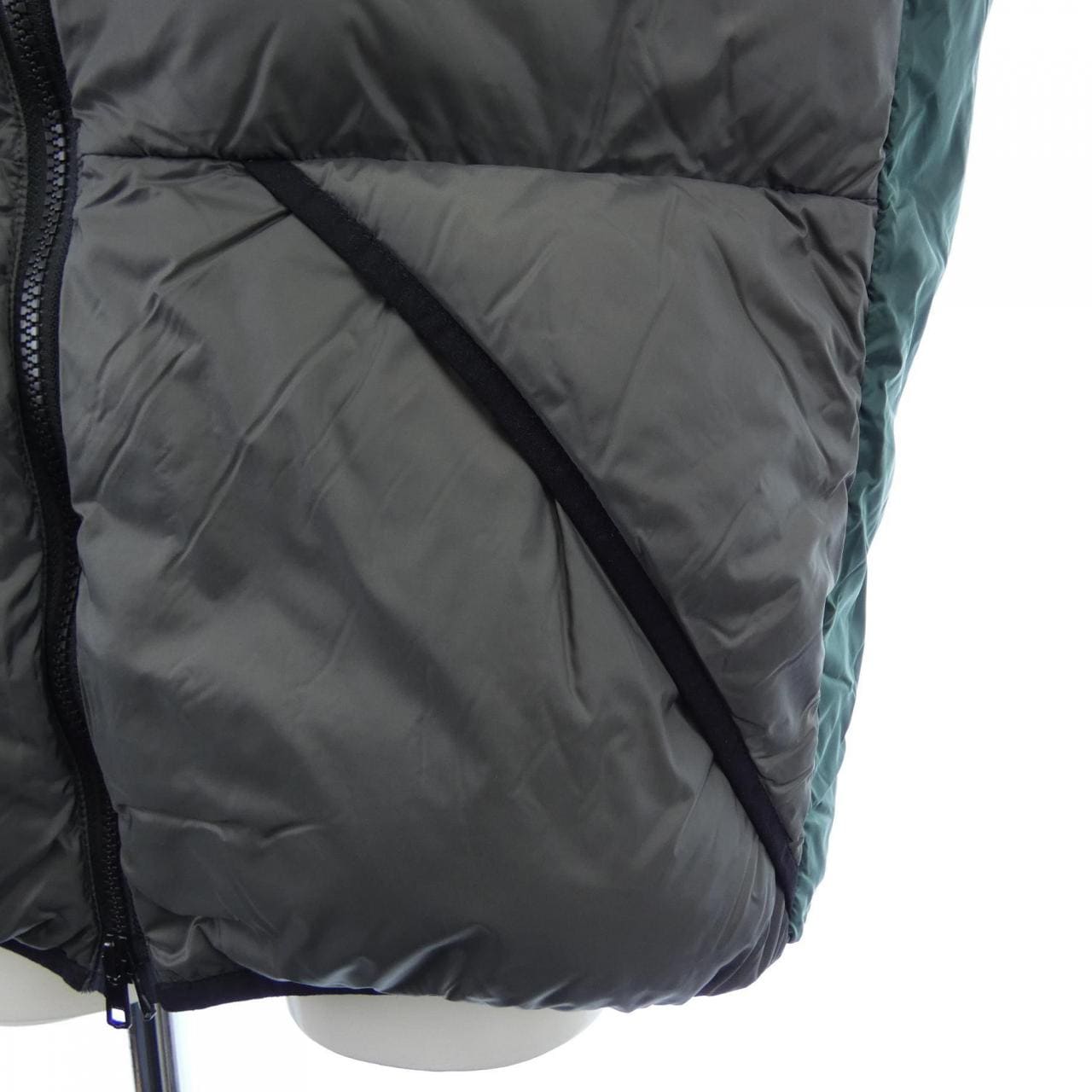 TAION ダウンベスト