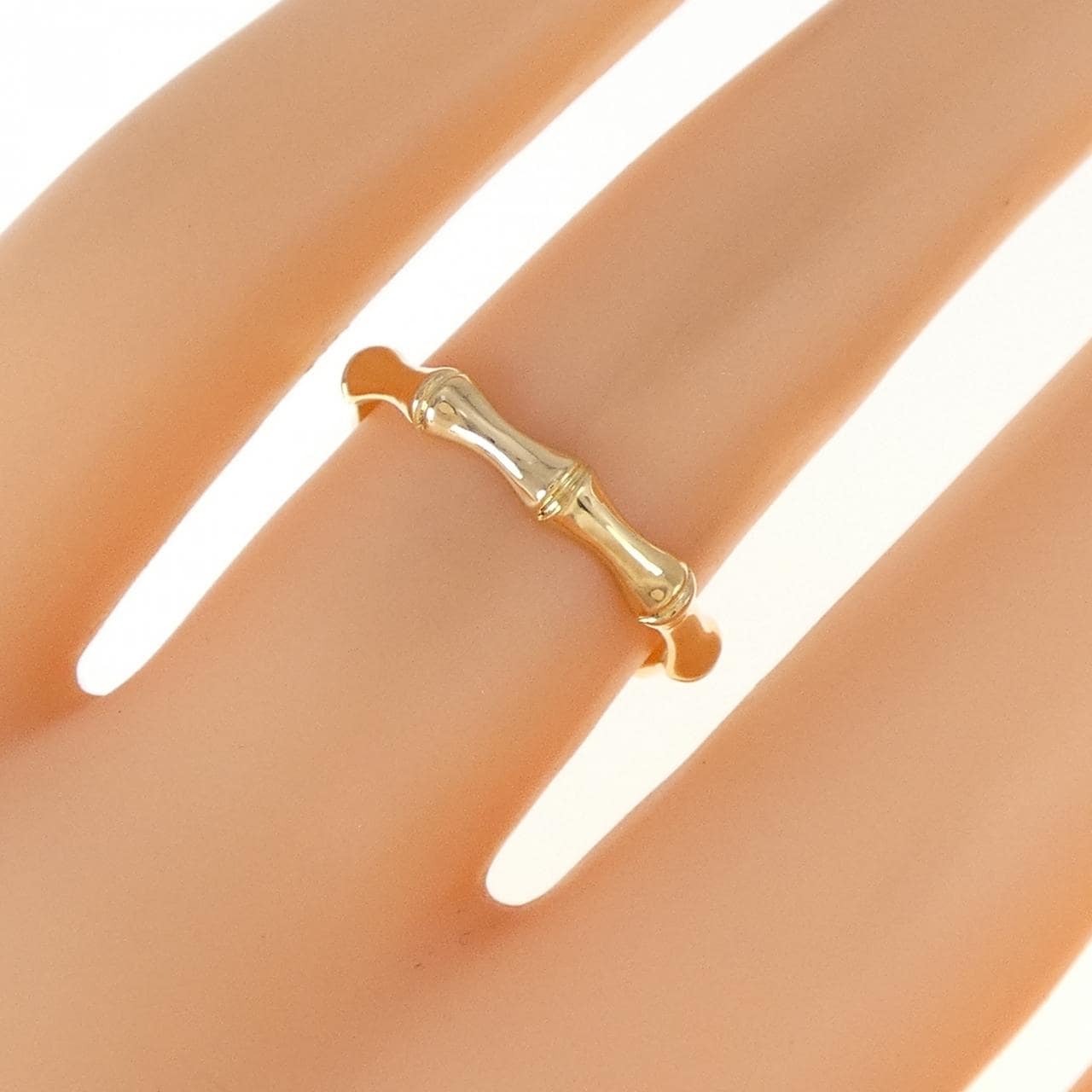18KYG ring