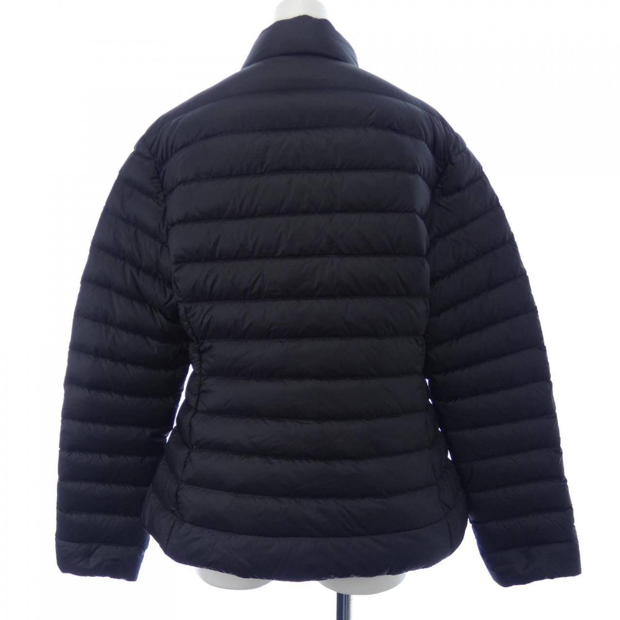 モンクレール MONCLER ダウンジャケット