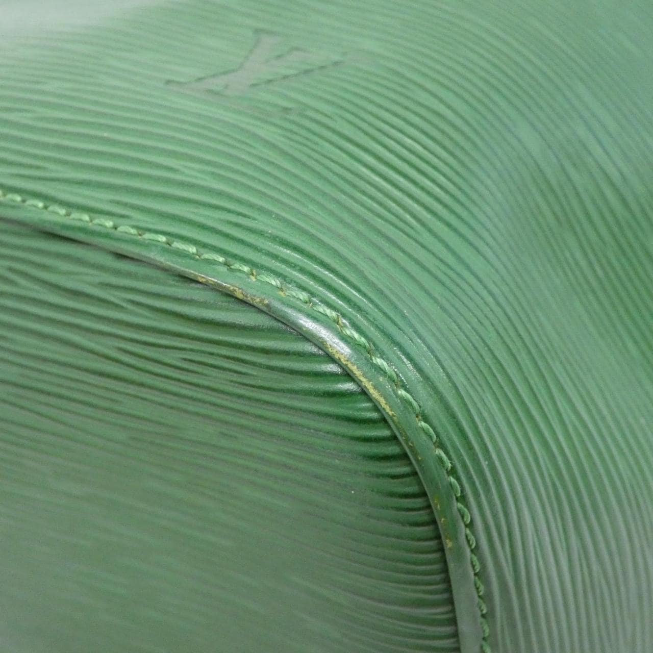 【ヴィンテージ】ルイヴィトン エピ プチ ノエ M44104 ショルダーバッグ