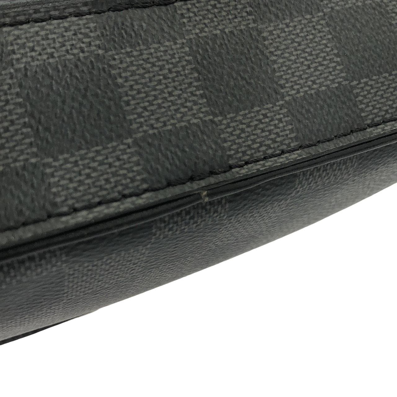 ルイヴィトン ダミエ グラフィット アルファ メッセンジャー N40188 ショルダーバッグ