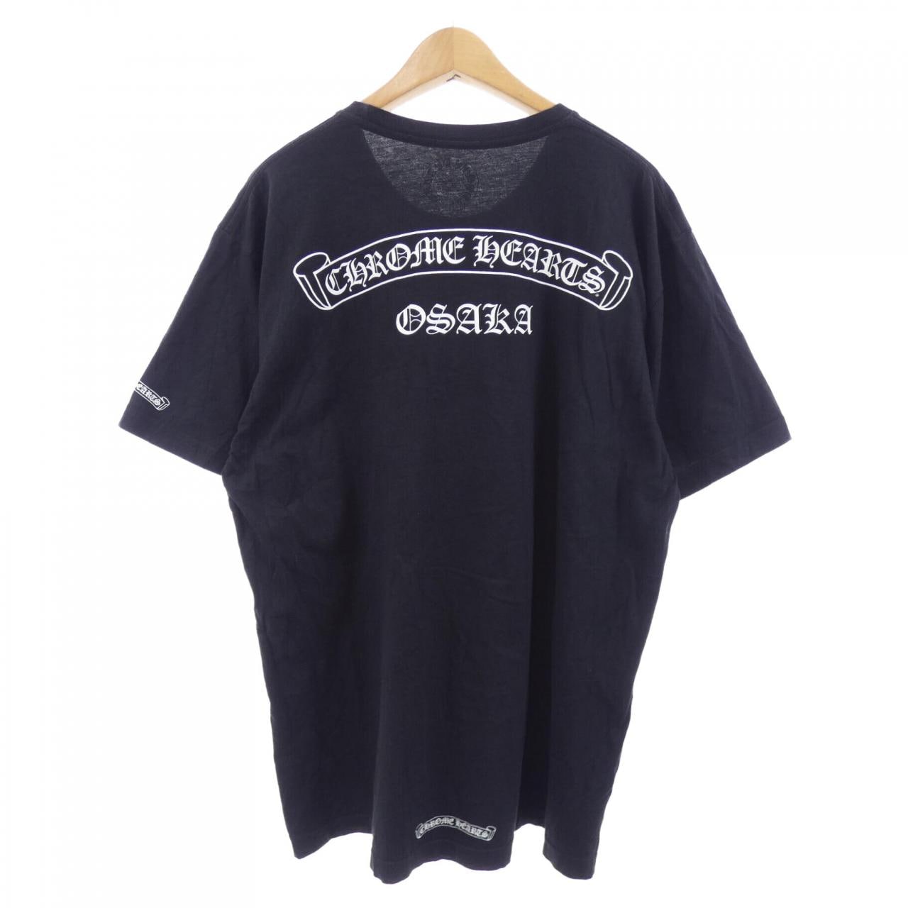 クロムハーツ CHROME HEARTS 大阪限定 VERTICAL LOGO　SCROLL LABEL 2212-304-0597 Tシャツ