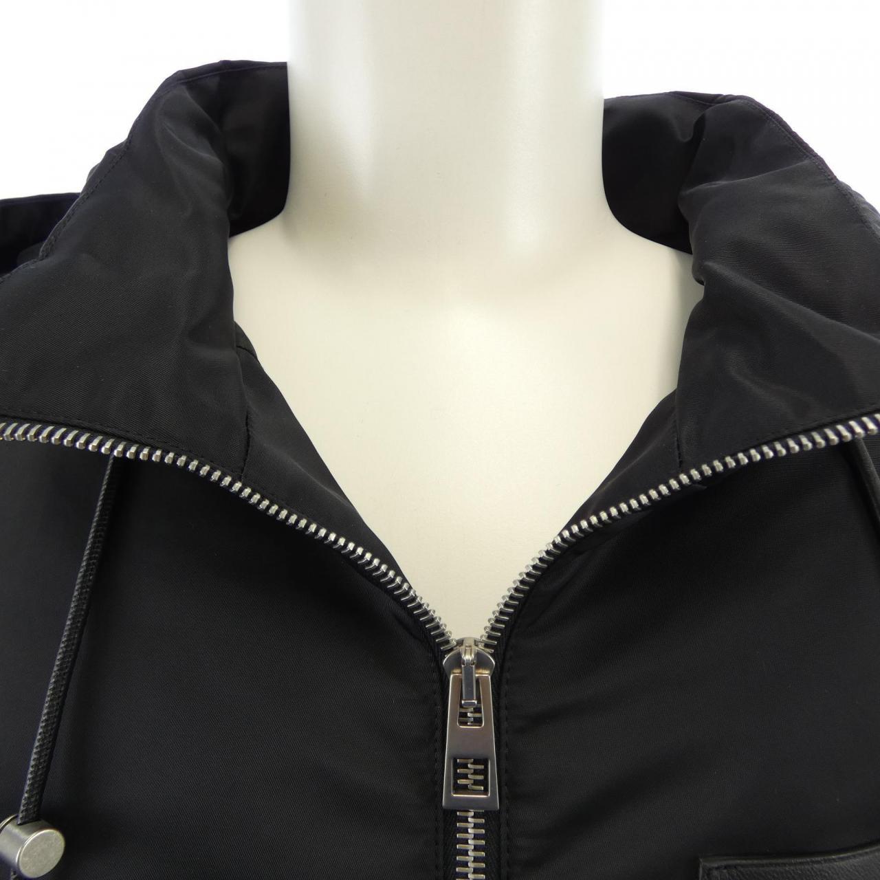 ロエベ LOEWE フーデッドパデッドジャケット アナグラム ANAGRAM H526Y02W68 ジャケット