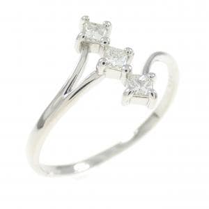 【新品】PT スリーストーン ダイヤモンド リング 0.20CT