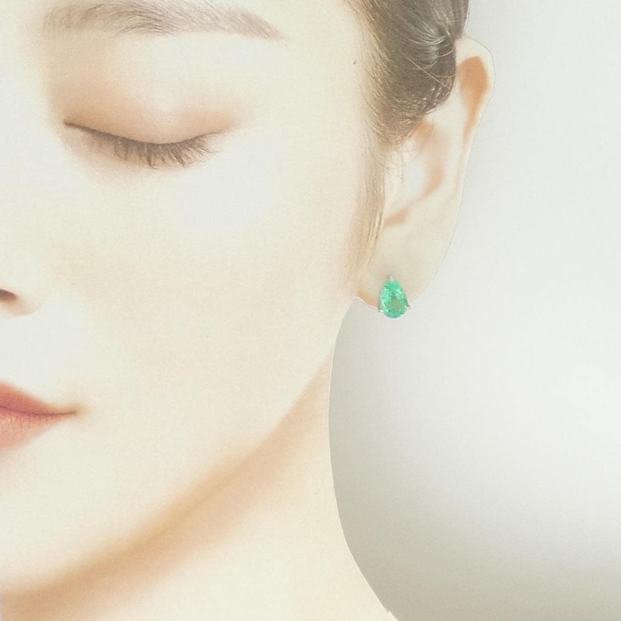 PT900 エメラルド ピアス 3.2CT