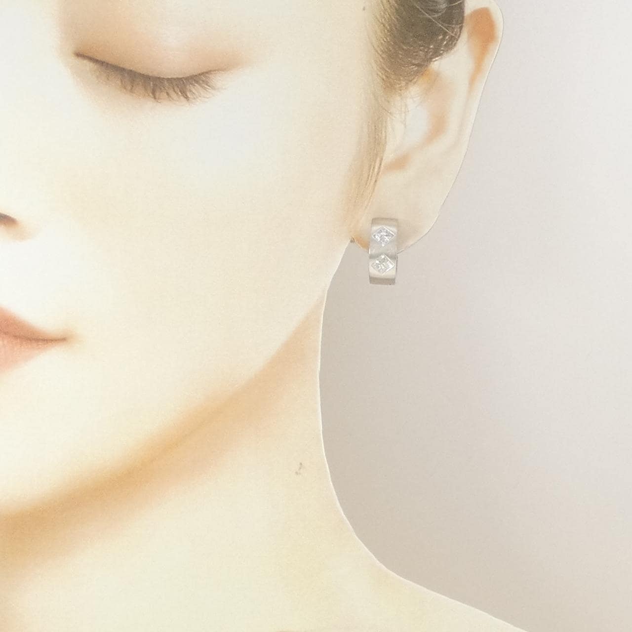 K18WG ダイヤモンド ピアス 0.70CT