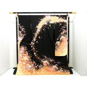 振袖　金通しボカシ染　友禅加工　刺繍入り