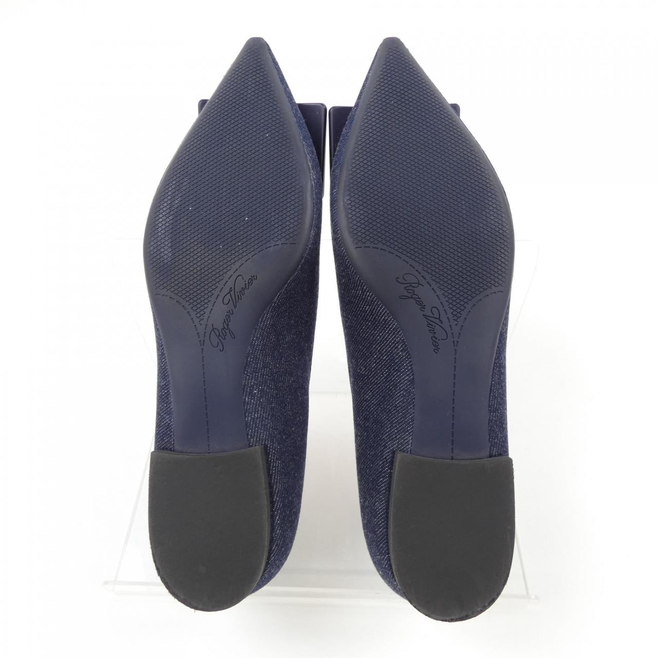 ロジェヴィヴィエ ROGER VIVIER フラットシューズ