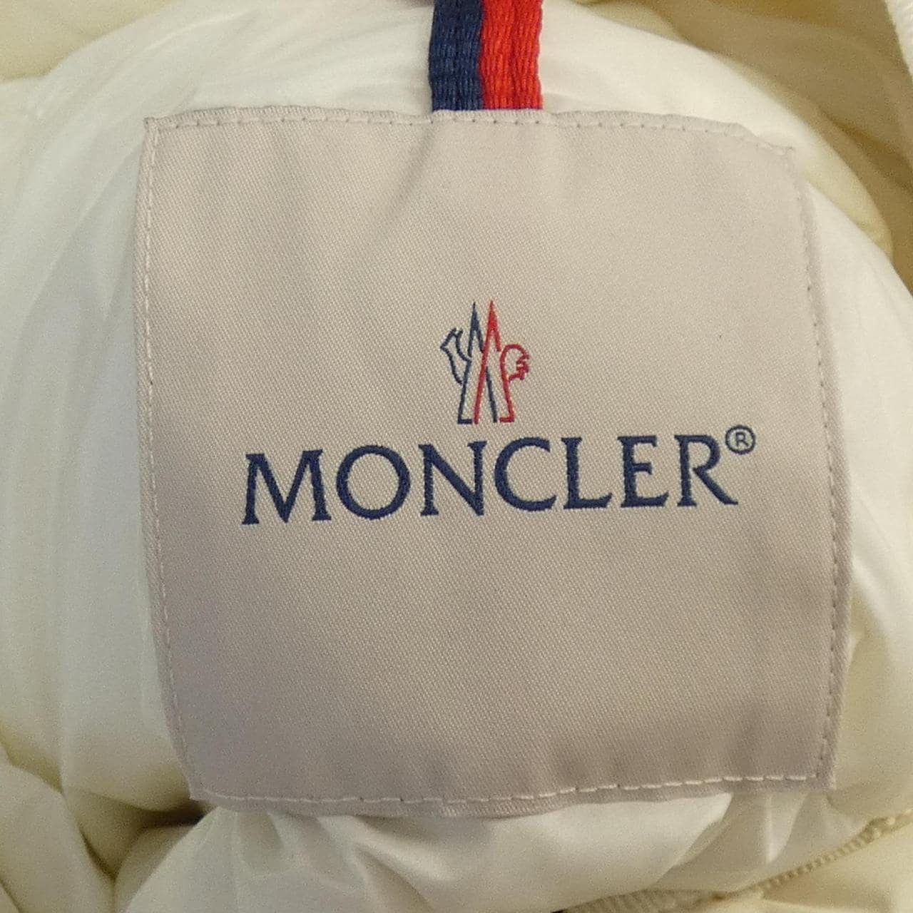 モンクレール MONCLER ダウンジャケット