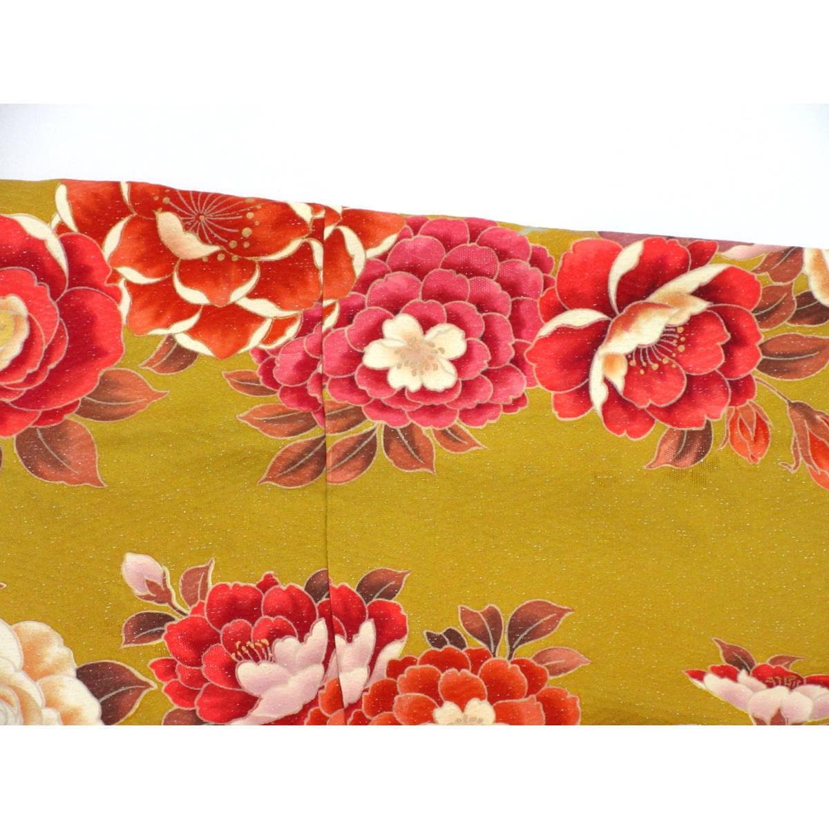 振袖　銀通しボカシ染　友禅金彩加工　刺繍入り