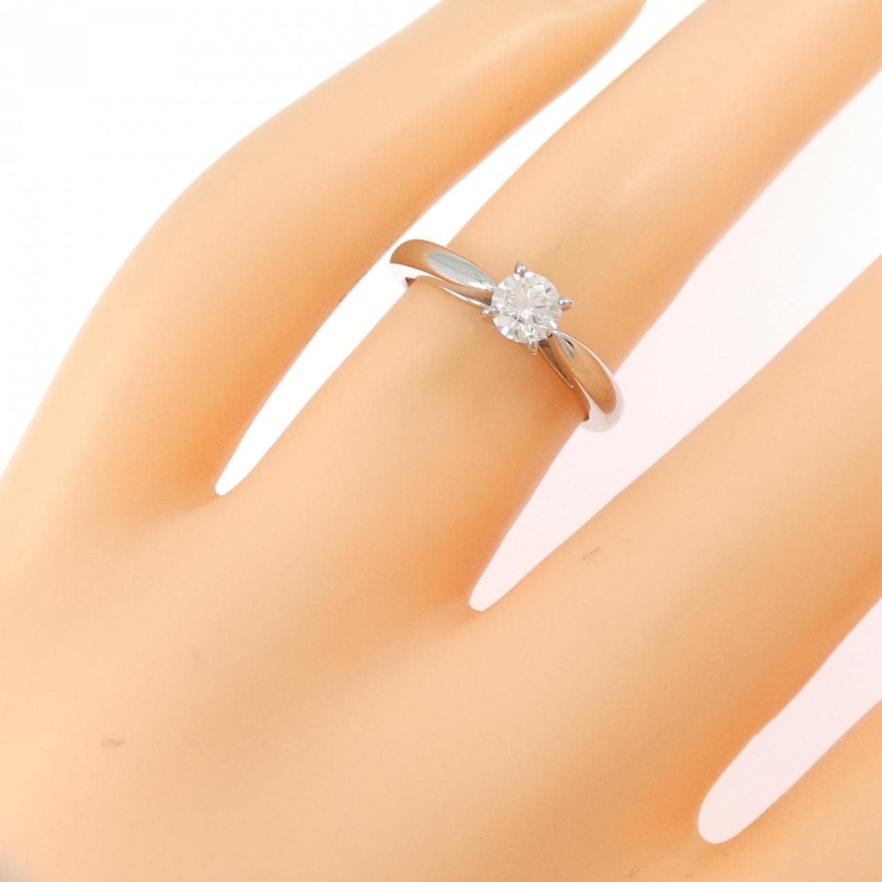 ヴァンクリーフ&アーペル ボヌール リング 0.30CT E VVS1 3EXT