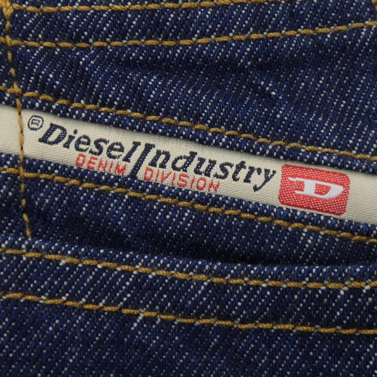 ディーゼル DIESEL ジーンズ