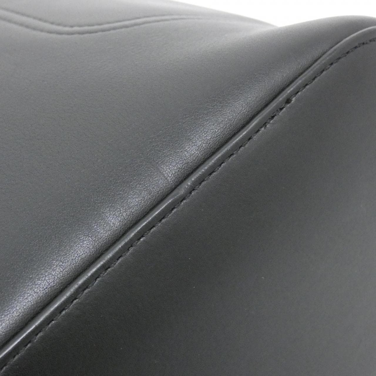 ロエベ ペブル バケット バッグ ミディアム AANBBBWX01 ショルダーバッグ