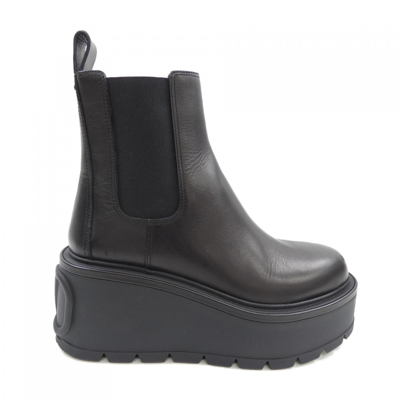 VALENTINO GARAVANI Garavani boots