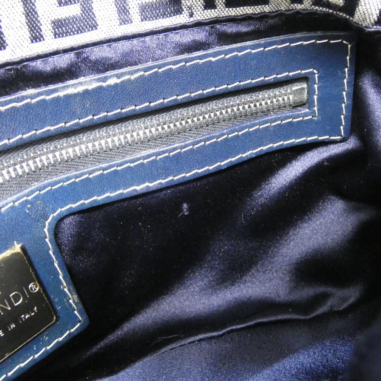 【ヴィンテージ】フェンディ バゲット 26424 ショルダーバッグ