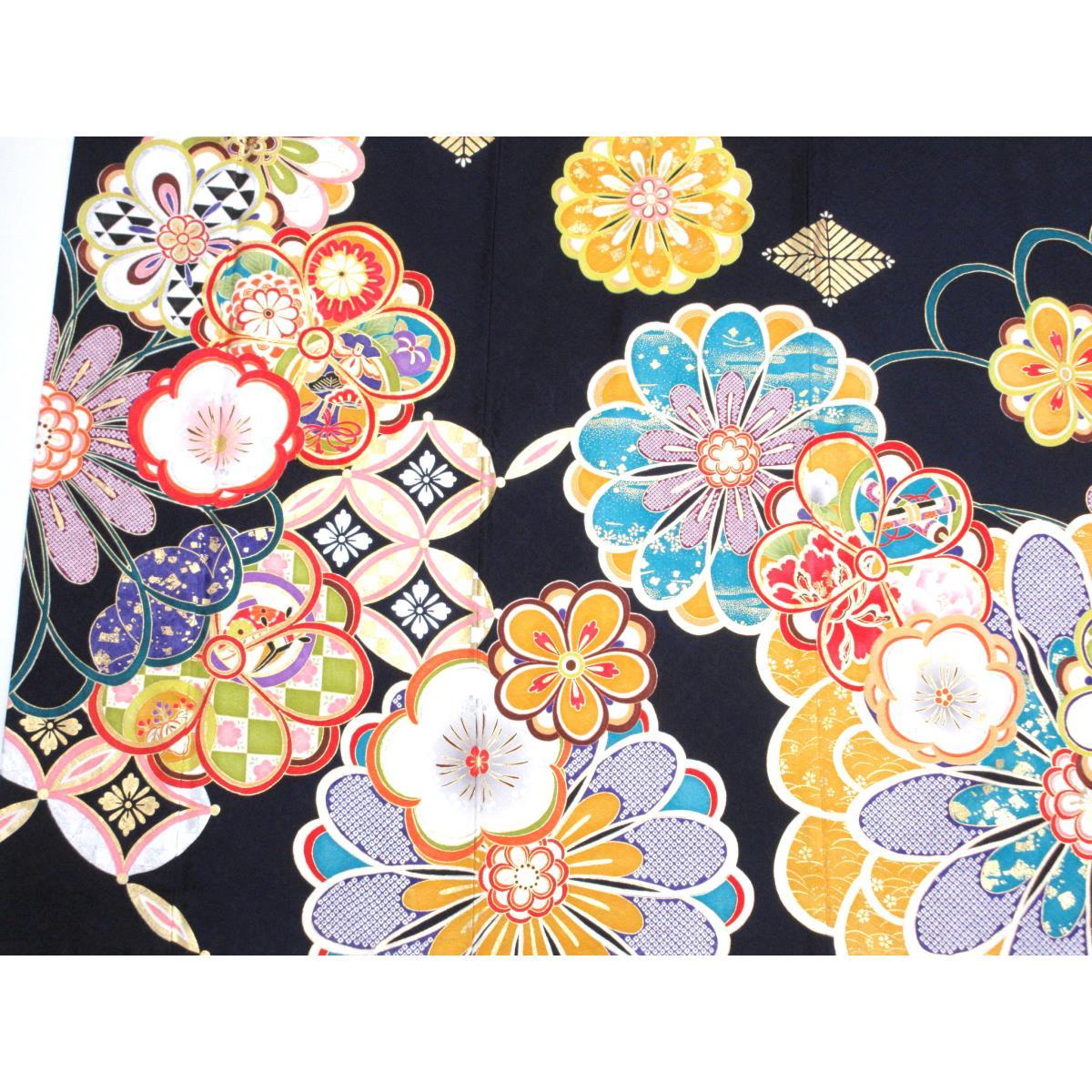 振袖　友禅金彩加工　刺繍入り