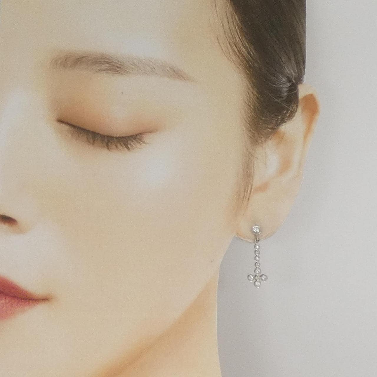 PT900 ダイヤモンド ピアス 0.30CT