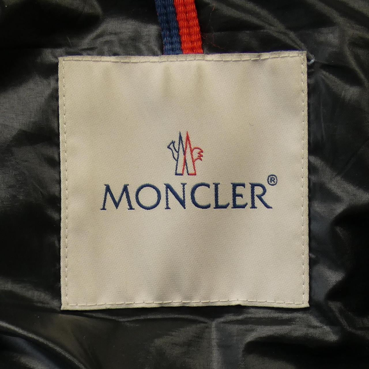 モンクレール MONCLER ダウンジャケット