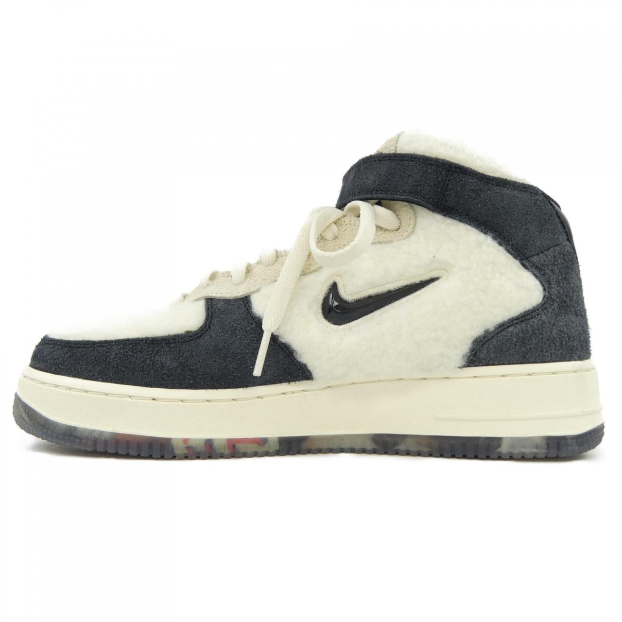 ナイキ NIKE DO2123-113 スニーカー